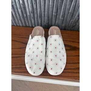 Clarks Cloudsteppers Womens 10 White Floral Daisy Canvas Slip On Mule Sneakers